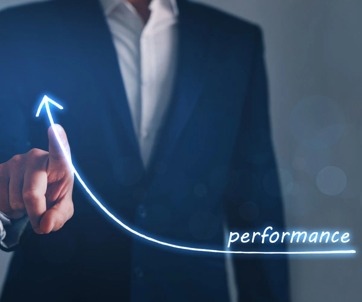 Performance dashboard tracking business goals on a laptop